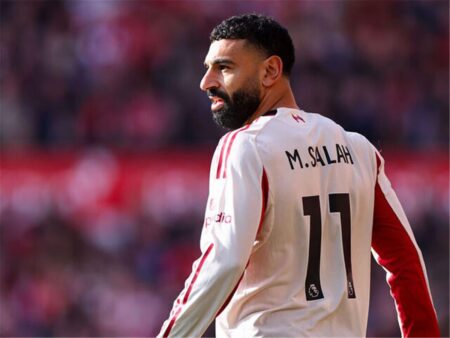 ميرفي يشكك في مستقبل محمد صلاح مع ليفربول: أي خطوة سيقدم عليها لن تضر بإرثه