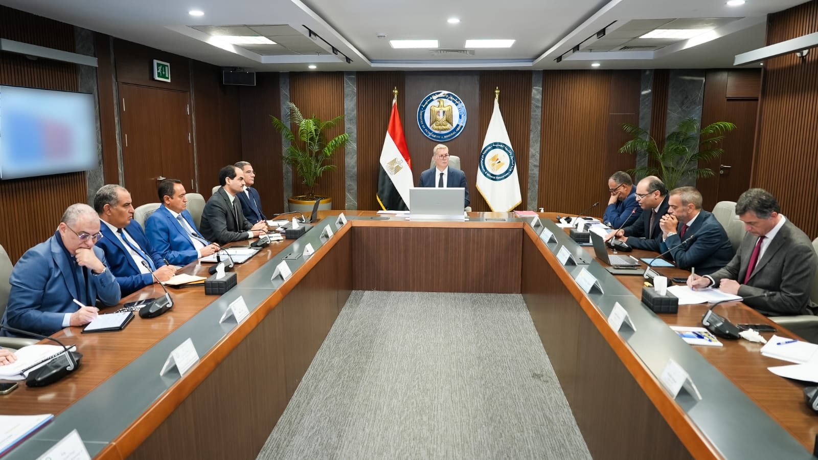 برنامج لتعظيم الاستفادة من موارد حقل ظهر بالتعاون مع شركاء الاستثمار