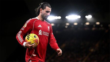 جلين جونسون: لاعب ليفربول الجديد أظهر موهبته.. وسوبوسلاي يتمتع بأسلوب بارع