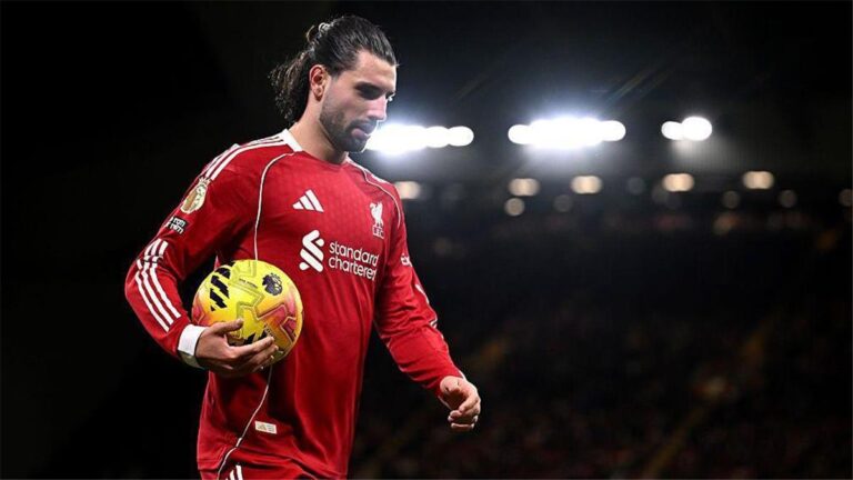 جلين جونسون: لاعب ليفربول الجديد أظهر موهبته.. وسوبوسلاي يتمتع بأسلوب بارع