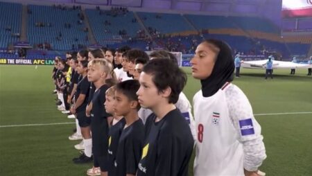 انسحاب مثير من اللجوء.. لاعبات منتخب إيران للسيدات يرفضن الاستمرار ويعدن إلى طهران