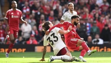 محمد صلاح يقود هجوم ليفربول المتوقع ضد جلطة سراي بدوري الأبطال