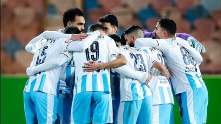 بيراميدز يصل مطار القاهرة استعدادًا للسفر إلى المغرب