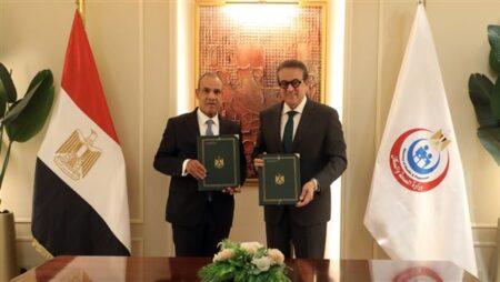 وزيرا «الصحة» و«الخارجية» يوقعان بروتوكول تعاون“علاجك في مصر” للمصريين بالخارج