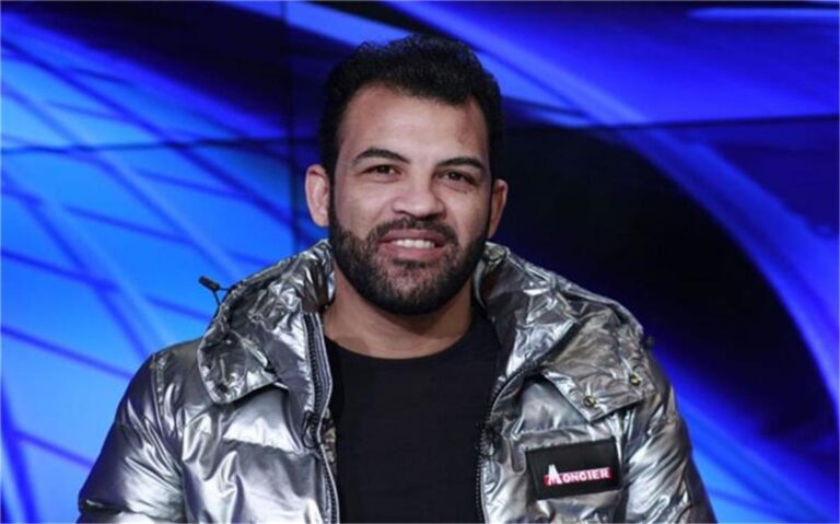 السيد حمدي: الأهلي تجاهلني بعد الاعتزال.. وأشعر بالندم بسبب الخطيب السيد حمدي: الأهلي تجاهلني بعد الاعتزال.. وأشعر بالندم بسبب الخطيب