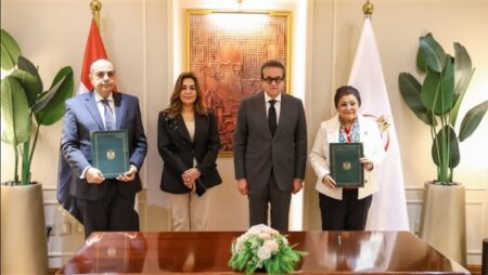 وزيرا الصحة والتنمية المحلية يشهدان توقيع بروتوكول تعاون لدعم الاستراتيجية الوطنية للسكان