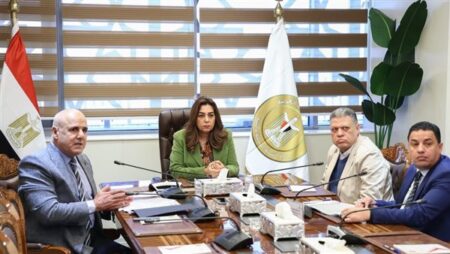 وزيرة التنمية المحلية تتابع الموقف التنفيذي لمنظومة التصالح على مخالفات البناء بالمحافظات