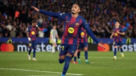 برشلونة يلقن نيوكاسل درسًا قاسيًا ويتأهل إلى ثمن النهائي بنتيجة تاريخية