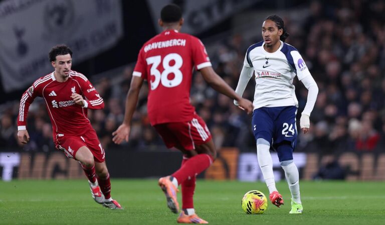 لاعب توتنهام: مباراة ليفربول فرصة لتحسين المسار.. ونستطيع الفوز على أي فريق لاعب توتنهام: مباراة ليفربول فرصة لتحسين المسار.. ونستطيع الفوز على أي فريق