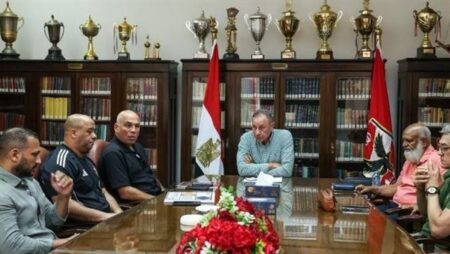 الأهلي يعلن خطة "تصحيح المسار" وإعادة هيكلة قطاع الكرة الأهلي يعلن خطة "تصحيح المسار" وإعادة هيكلة قطاع الكرة