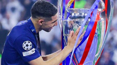 صحفي إسباني: أشرف حكيمي يرغب في العودة إلى ريال مدريد