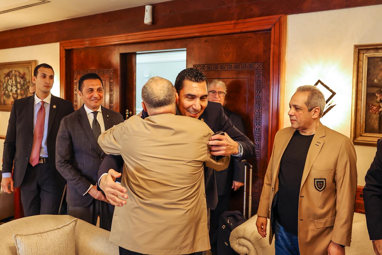 منتخب مصر يتوجه إلى جدة لمواجهة السعودية ودياً 6 منتخب مصر يتوجه إلى جدة لمواجهة السعودية ودياً