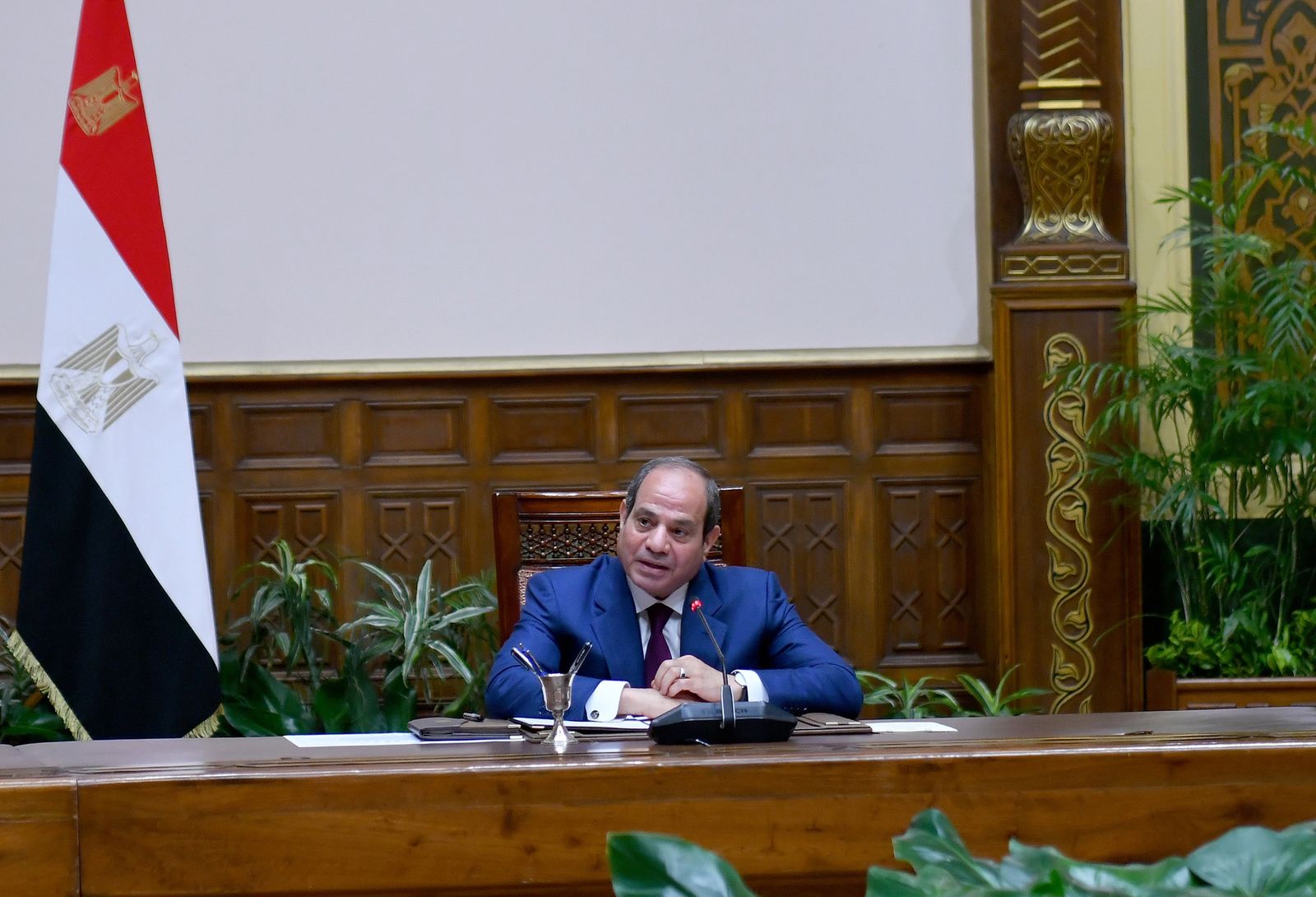 السيسي يؤكد دعم وتمكين المرأة المصرية ومشاركتها سياسيا واقتصاديا واجتماعيا.. شاهد 2 السيسي يؤكد دعم وتمكين المرأة المصرية ومشاركتها سياسيا واقتصاديا واجتماعيا.. شاهد