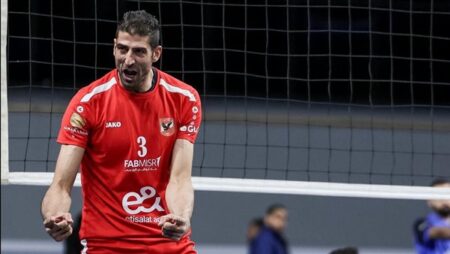 لاعب الأهلي: حققنا دوري الطائرة عن جدارة واستحقاق