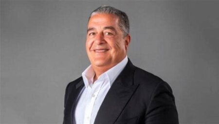 الأهلي يكلف ياسين منصور وسيد عبد الحفيظ بالإشراف على الكرة