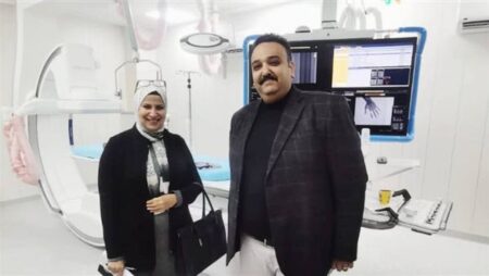 «الصحة» تدعم مستشفى 15 مايو التخصصي بجهاز قسطرة متطور لتعزيز الخدمات الطبية