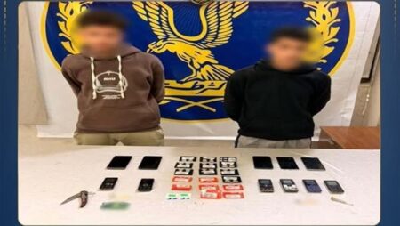 الداخلية تنهي نشاط طالبين تخصصا في سرقة حسابات "السوشيال ميديا" والابتزاز المالي بالمنيا