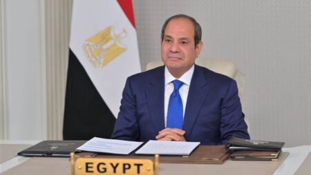 السيسي، مستعدون لتقديم المساعدات الإغاثية للتعامل مع تبعات أزمة النزوح بلبنان