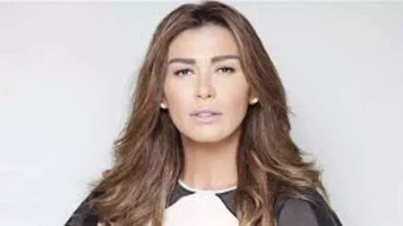 بكلمات مؤثرة.. نادين الراسي تدعم لبنان: "مستعدين نسقيها بالدمع"