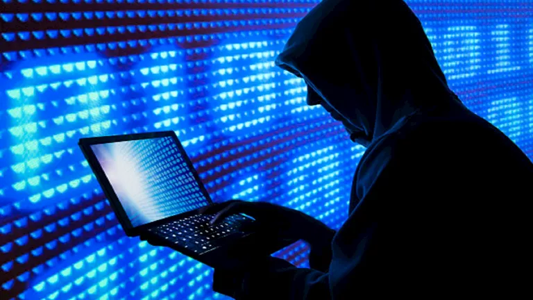 تحذيرات من حملة قرصنة تستهدف حسابات سيجنال وواتساب.. تفاصيل تحذيرات من حملة قرصنة تستهدف حسابات سيجنال وواتساب.. تفاصيل