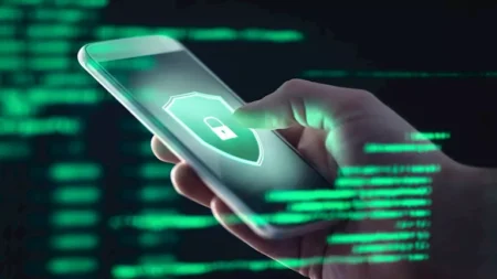 اختراق الهاتف في 45 ثانية.. ثغرة خطيرة تضرب ملايين الهواتف.. ما القصة؟
