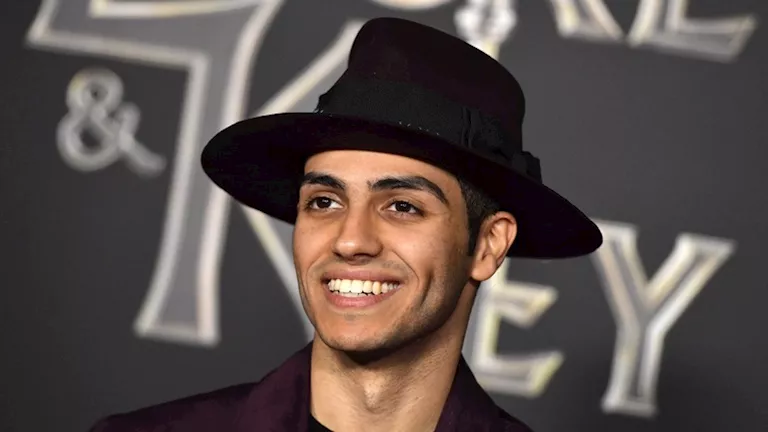 مينا مسعود يحتفل بنجاح فيلم "في عز الضهر" بعد عرضه على "نتفليكس" مينا مسعود يحتفل بنجاح فيلم "في عز الضهر" بعد عرضه على "نتفليكس"