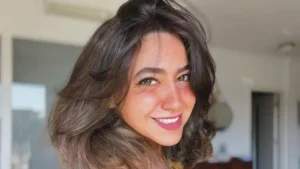 أولى تجاربها الغنائية.. هند عبد الحليم تطرح أغنية "على فين"