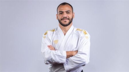 بعد مسيرة من الإنجازات مع وادى دجلة.. بطل العالم عبد الله ممدوح يعتزل الكاراتيه بعد مسيرة من الإنجازات مع وادى دجلة.. بطل العالم عبد الله ممدوح يعتزل الكاراتيه
