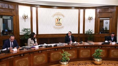 رئيس الوزراء: مواجهة أى محاولات للتعدي على أملاك الدولة أو البناء على الأراضي الزراعية