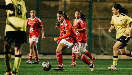 كرة القدم النسائية.. الأهلي يواجه المصري في بطولة الدوري