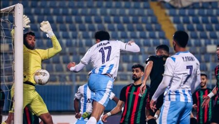 بيراميدز يمطر شباك الأهلي بثلاثية ويبقي علي حظوظه في المنافسة على الدوري بيراميدز يمطر شباك الأهلي بثلاثية ويبقي علي حظوظه في المنافسة على الدوري