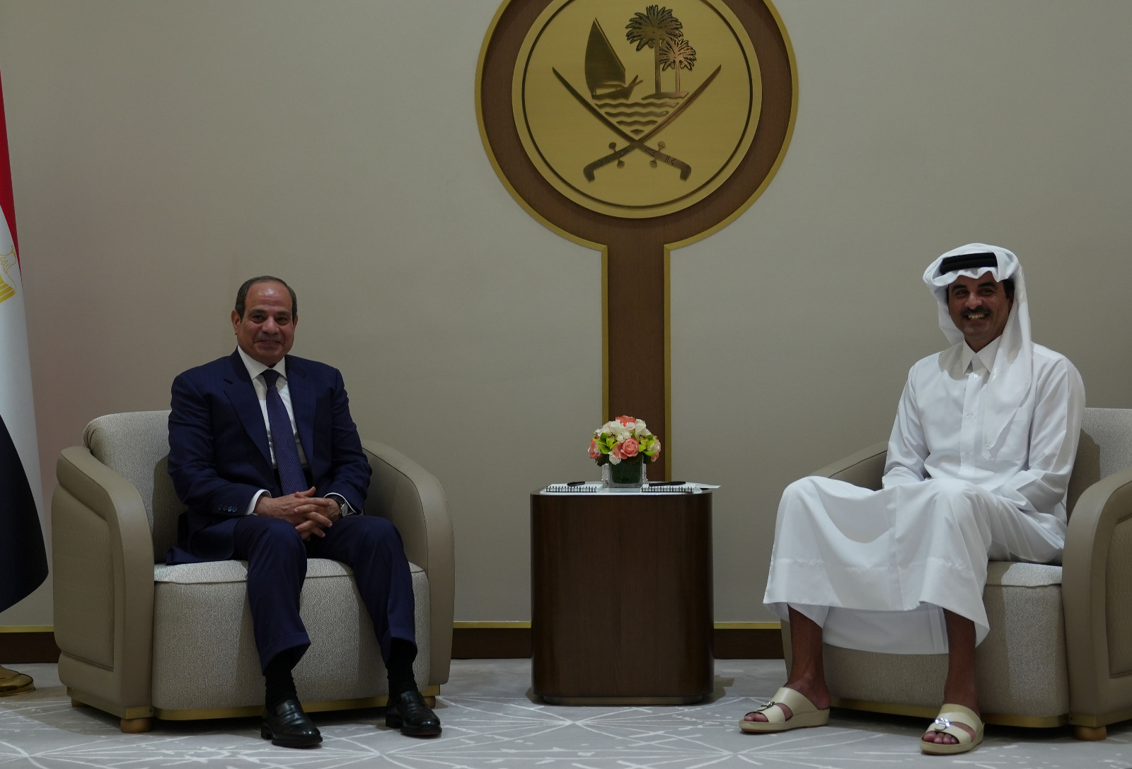 إدانة ورفض الاعتداءات الإيرانية والسعي لوقف التصعيد تتصدر زيارة السيسي للإمارات وقطر.. فيديو