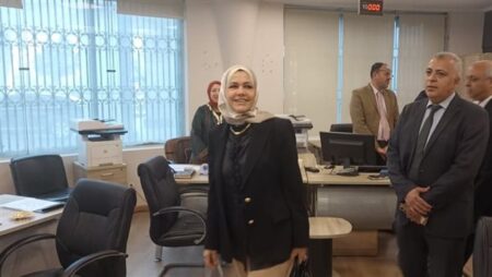رئيسة مصلحة الضرائب تتابع تقديم إقرارات الأفراد قبل انتهاء المهلة