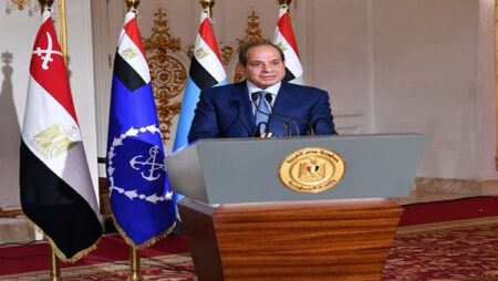 السيسي للمصريين: حاولنا الوساطة بين الولايات المتحدة وإيران للوصول لاتفاق.. غلق مضيق هرمز له تأثير على تدفقات البترول والأسعار.. "محدش بفضل الله يقدر يقترب من مصر" السيسي للمصريين: حاولنا الوساطة بين الولايات المتحدة وإيران للوصول لاتفاق.. غلق مضيق هرمز له تأثير على تدفقات البترول والأسعار.. "محدش بفضل الله يقدر يقترب من مصر"
