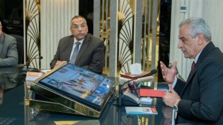 وزير الإنتاج الحربي يوجه بترشيد استهلاك الطاقة دون التأثير على الإنتاجية