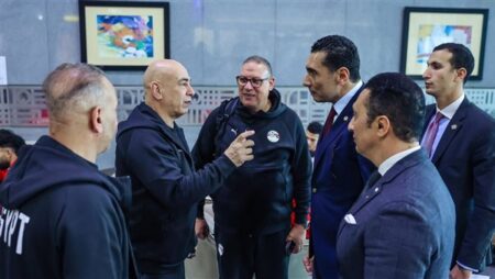 بعثة منتخب مصر تصل جدة استعدادا لمواجهة السعودية وديًا بعثة منتخب مصر تصل جدة استعدادا لمواجهة السعودية وديًا