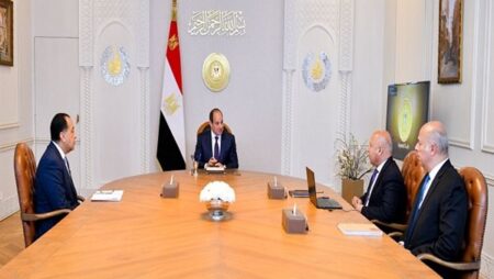 توجيهات قوية من السيسي لوزير النقل بحضور مدبولي.. تعرف عليها