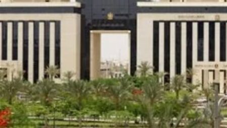 وظائف خالية اليوم الثلاثاء.. وزارة العمل تعلن عن توفير 500 فرصة عمل في قطاع التجزئة بـ7 محافظات