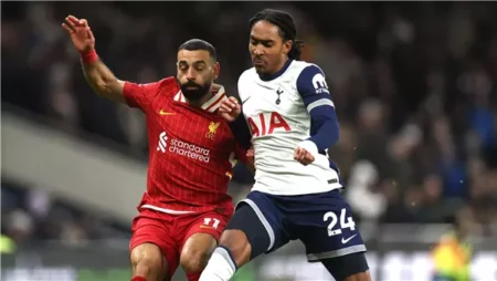 بعد إعلان رحيله.. ماذا قدم محمد صلاح مع ليفربول؟ بعد إعلان رحيله.. ماذا قدم محمد صلاح مع ليفربول؟
