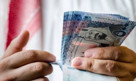 مع اقتراب موسم الحج.. الريال السعودي يسجل مستوى تاريخي أمام الجنيه