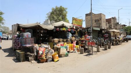 محافظ القاهرة: الانتهاء من إقامة سوق الحمام الجديد بالسيدة عائشة ونقل الباعة إليه محافظ القاهرة: الانتهاء من إقامة سوق الحمام الجديد بالسيدة عائشة ونقل الباعة إليه