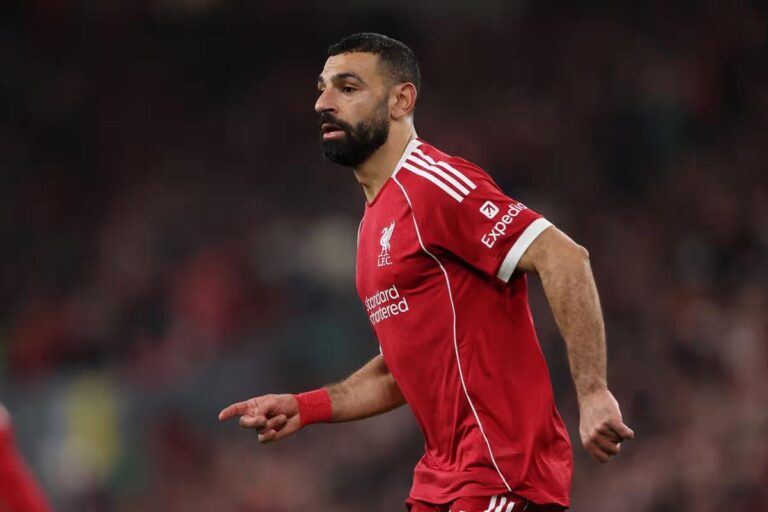 محمد صلاح يكسر صمته لأول مرة بعد إعلان رحيله عن ليفربول محمد صلاح يكسر صمته لأول مرة بعد إعلان رحيله عن ليفربول