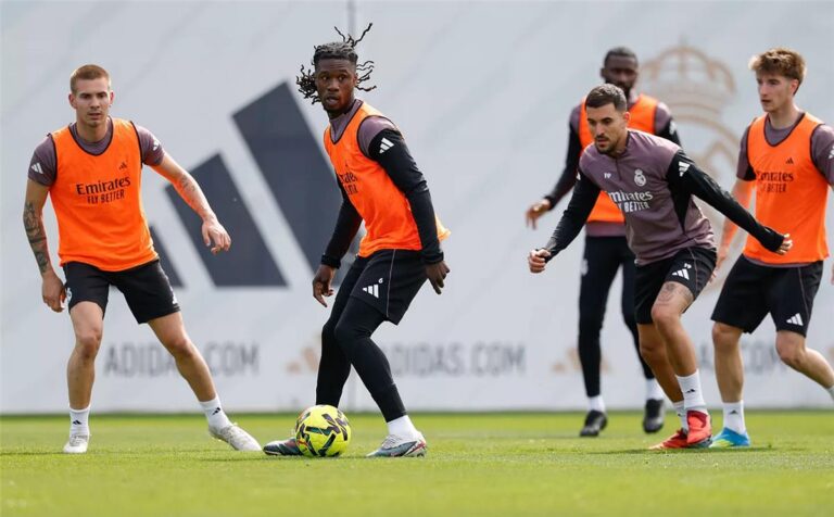 قائمة ريال مدريد لمباراة مايوركا في الدوري الإسباني.. عودة مصاب بعد غياب أشهر قائمة ريال مدريد لمباراة مايوركا في الدوري الإسباني.. عودة مصاب بعد غياب أشهر