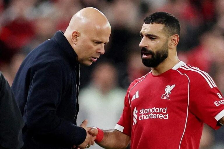 سلوت يحطم آمال جمهور ليفربول ويعترف: لا يوجد لاعب يستطيع خلافة محمد صلاح