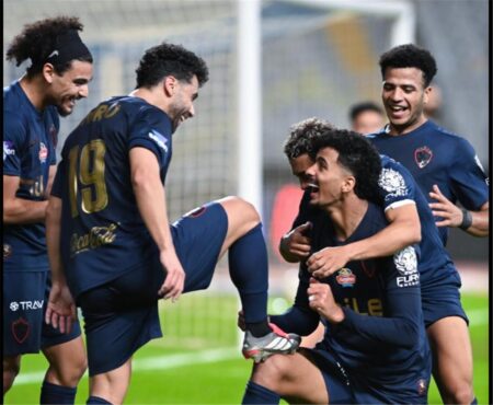 شوبير: الزمالك الأقرب للتتويج بلقب الدوري.. ولكن