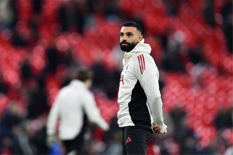 شيرر: من المؤسف رؤية محمد صلاح يعاني بهذه الطريقة