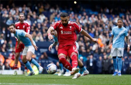 خبير كرة قدم أوروبية: رحيل محمد صلاح سيؤثر إيجابيًا على لاعب ليفربول