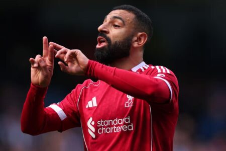صحفي إفريقي مؤيدًا رحيل محمد صلاح: ليفربول تحول إلى أضحوكة الكرة الإنجليزية صحفي إفريقي مؤيدًا رحيل محمد صلاح: ليفربول تحول إلى أضحوكة الكرة الإنجليزية