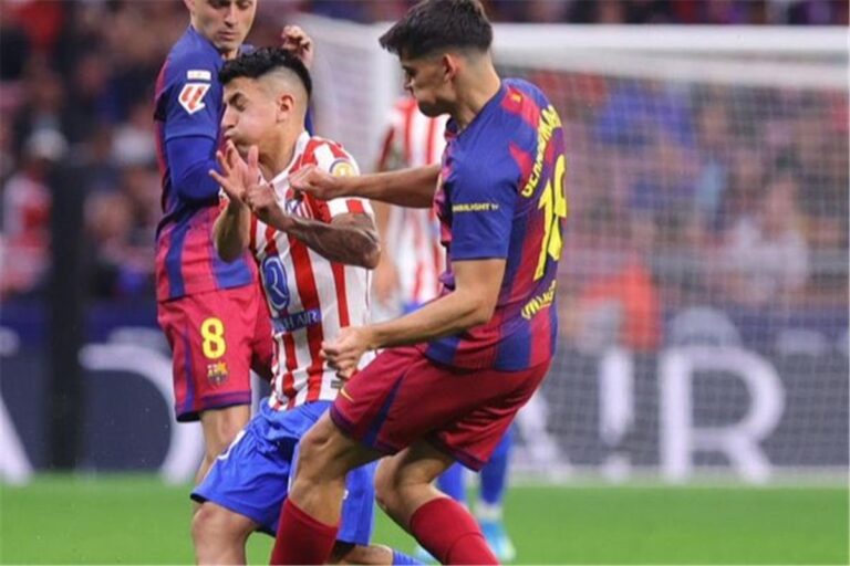 قرار عاجل من أتلتيكو مدريد بسبب الأخطاء التحكيمية في مباراة برشلونة قرار عاجل من أتلتيكو مدريد بسبب الأخطاء التحكيمية في مباراة برشلونة