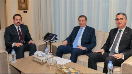 التموين والزراعة يبحثان تفعيل البورصة السلعية وزيادة مخزون السلع